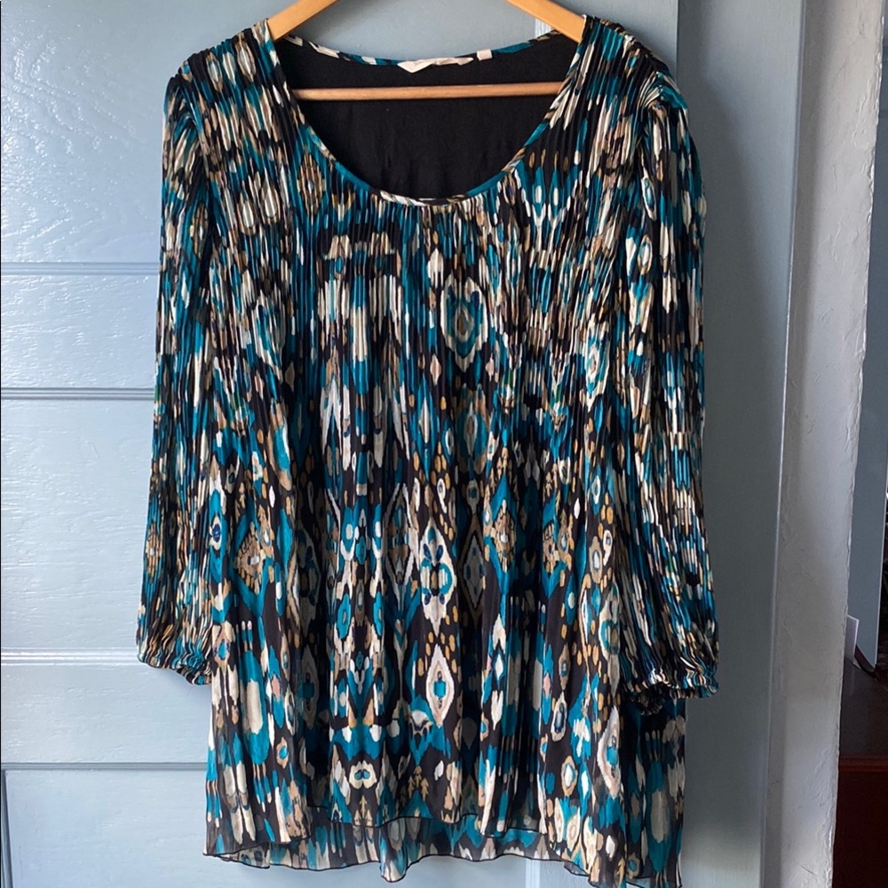 Soft Surroundings Pleated Flutter Sleeve Top Blue and Black